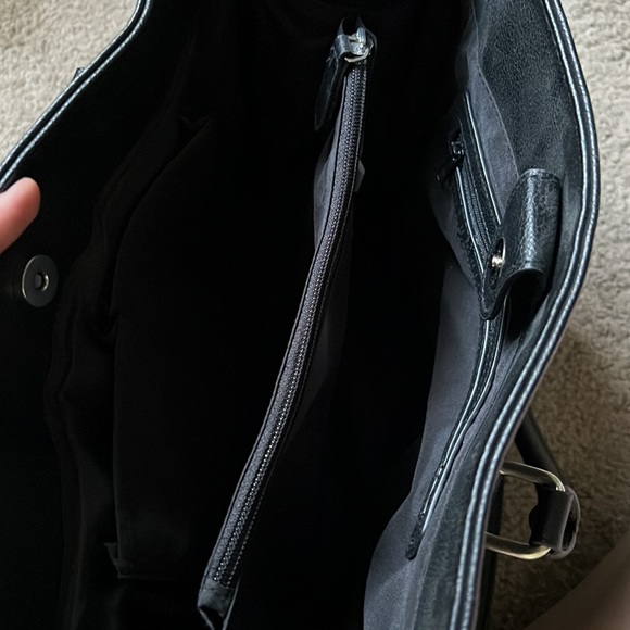 Handbag - Picture 3 of 9